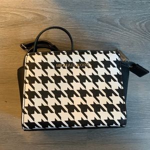 Michael Kors houndstooth purse